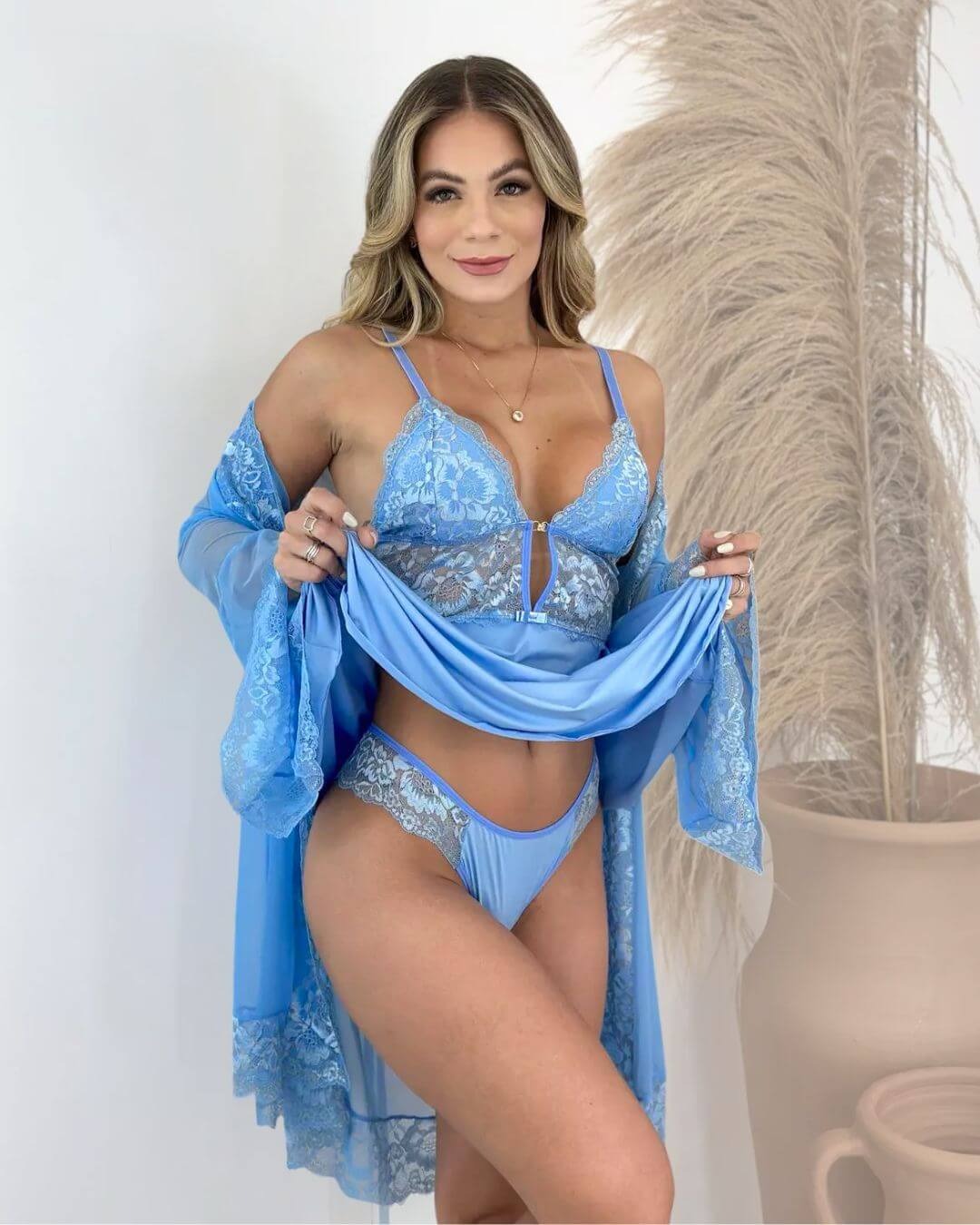 Conjunto Majestade Camisola + Calcinha + Robe em Tule e Renda