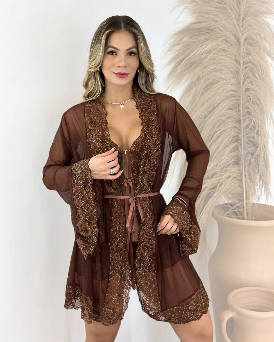 Conjunto Baby-Doll Cárites com Robe em Tule e Renda